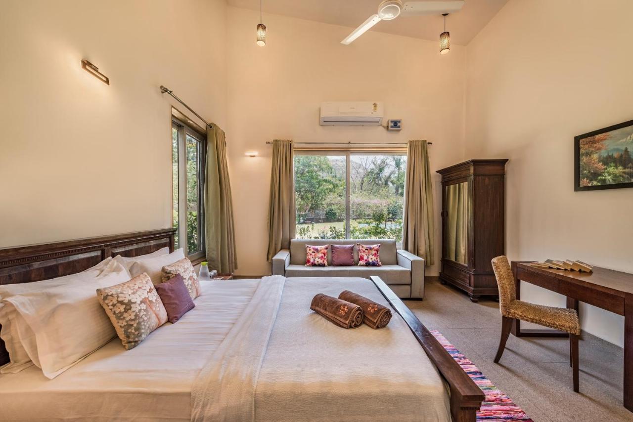 Saffronstays Roselle, Malavli - Pet-Friendly Pool Villa With Modern Interiors ロナバラ エクステリア 写真